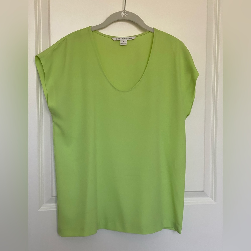 Diane von Furstenberg “Acedia Crepe” Scoop Neck Top in Color “Melon”.